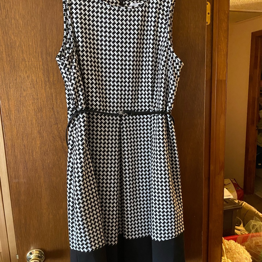 Calvin Klein Houndstooth Sleeveless belted Dress 18w EUC